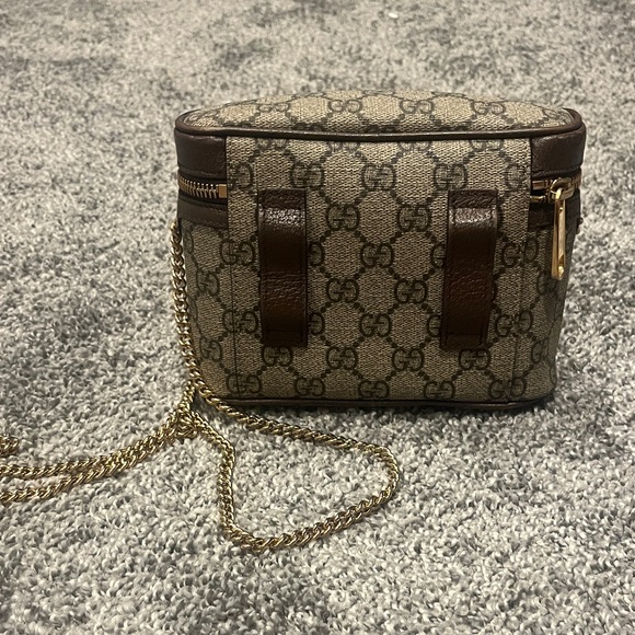 Gucci Beige and Gold Crossbody Bag - Picture 2 of 3